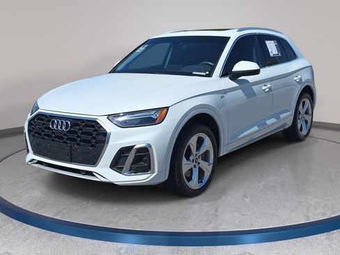 Used 2022 Audi Q5 2.0T Premium Plus w/ Premium Plus Package AWD/4WD image 1