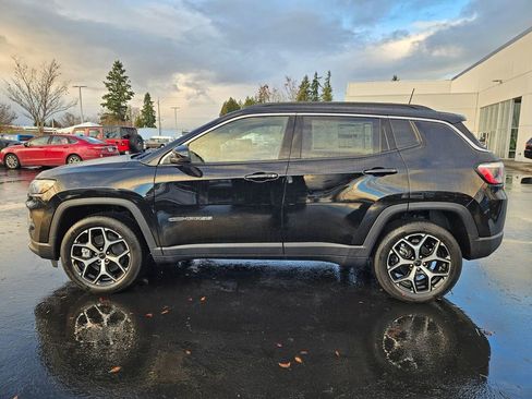 Certified 2026 Jeep Compass Limited AWD/4WD image 3