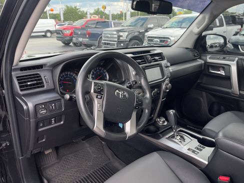 Used 2019 Toyota 4Runner SR5 Premium AWD/4WD image 11