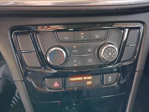 Used 2019 Buick Encore Preferred image 9