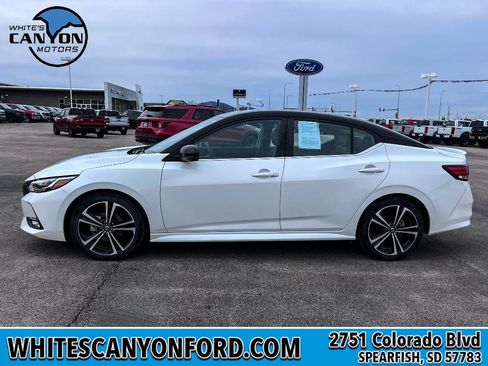 Used 2023 Nissan Sentra SR w/ SR Premium Package image 2