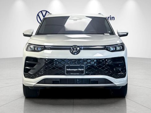 New 2026 Volkswagen Tiguan SEL R-Line AWD/4WD image 8