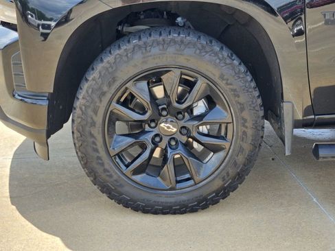 Used 2021 Chevrolet Silverado 1500 RST w/ Texas Edition Plus AWD/4WD image 17