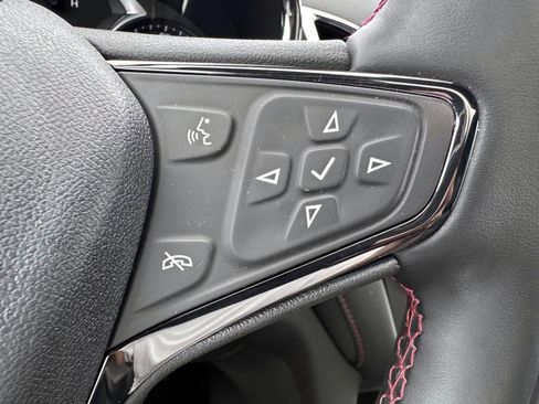 Used 2023 Chevrolet Equinox RS w/ RS Leather Package AWD/4WD image 18