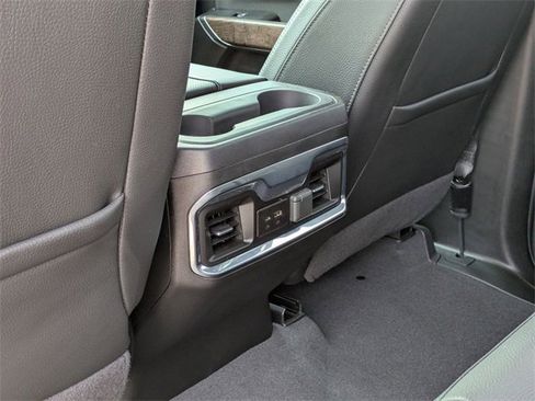 Used 2022 GMC Sierra 2500 Denali image 30