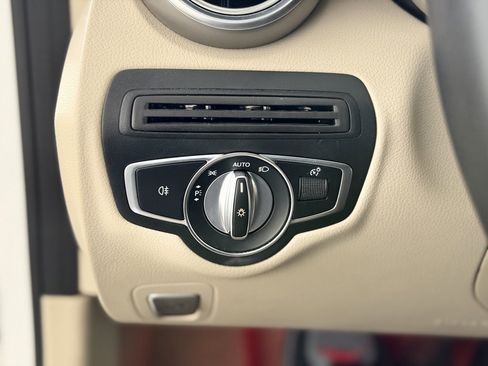 Used 2021 Mercedes-Benz C 300 4MATIC Cabriolet image 20