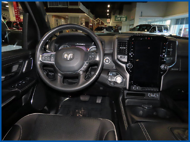 Used 2024 RAM 1500 Laramie AWD/4WD image 12