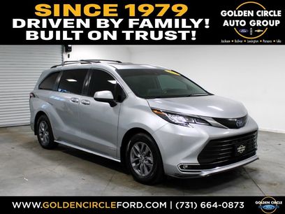 Used 2021 Toyota Sienna XLE