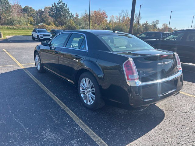 Used 2014 Chrysler 300 AWD w/ Driver Convenience Group image 2