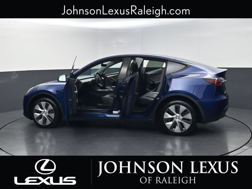 Used 2023 Tesla Model Y Long Range AWD/4WD image 27