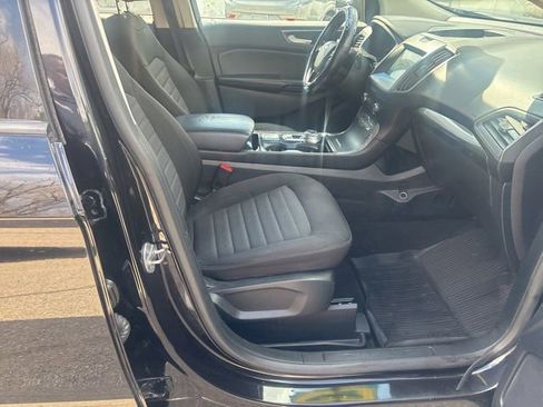 Used 2020 Ford Edge SE image 13