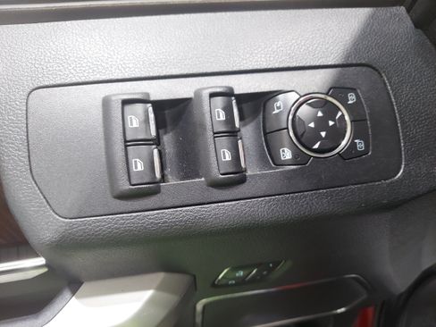 Used 2016 Ford F150 Lariat w/ Equipment Group 502A Luxury AWD/4WD image 17