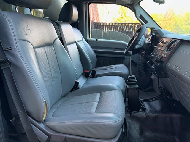 Used 2016 Ford F550 4x4 Regular Cab Super Duty image 23