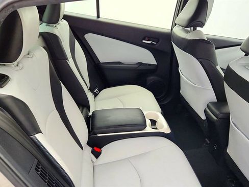 Used 2018 Toyota Prius Prime Advanced FWD image 22