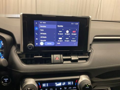 Used 2025 Toyota RAV4 XLE w/ Convenience Package image 21