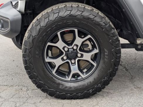 Used 2018 Jeep Wrangler Unlimited Rubicon image 28