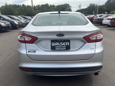 Used 2013 Ford Fusion SE FWD image 6