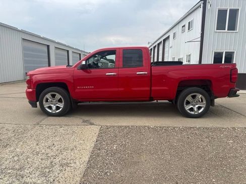 Used 2016 Chevrolet Silverado 1500 Custom w/ Custom Convenience Package AWD/4WD image 7