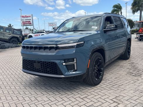 New 2026 Jeep Grand Wagoneer Limited AWD/4WD image 3