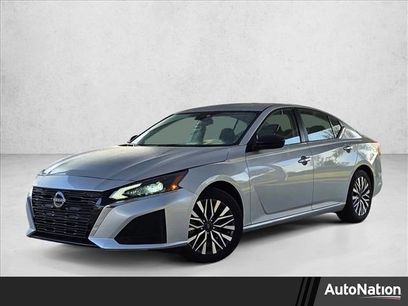 Used 2024 Nissan Altima 2.5 SV
