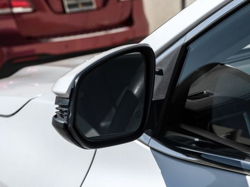 Used 2019 Toyota Highlander LE image 39