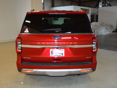 Used 2022 Ford Expedition Max Limited image 4