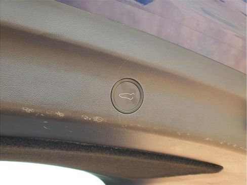 Used 2021 Tesla Model Y Performance AWD/4WD image 19