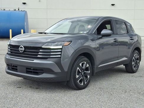 Used 2025 Nissan Kicks SV AWD/4WD image 6