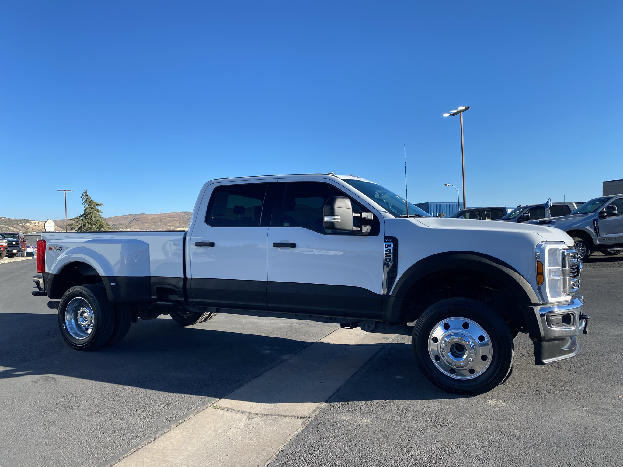 Used 2024 Ford F450 XLT w/ FX4 Off-Road Package AWD/4WD image 22