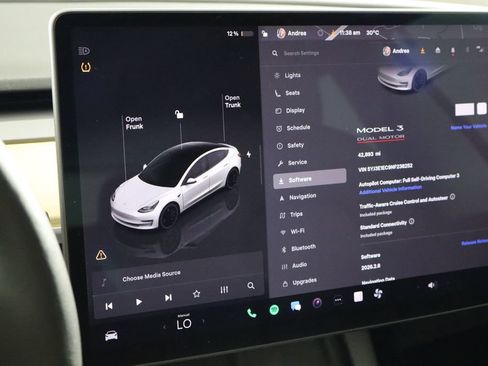 Used 2022 Tesla Model 3 Performance AWD/4WD image 32