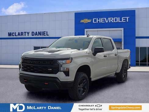 New 2026 Chevrolet Silverado 1500 Custom Trail Boss AWD/4WD image 2