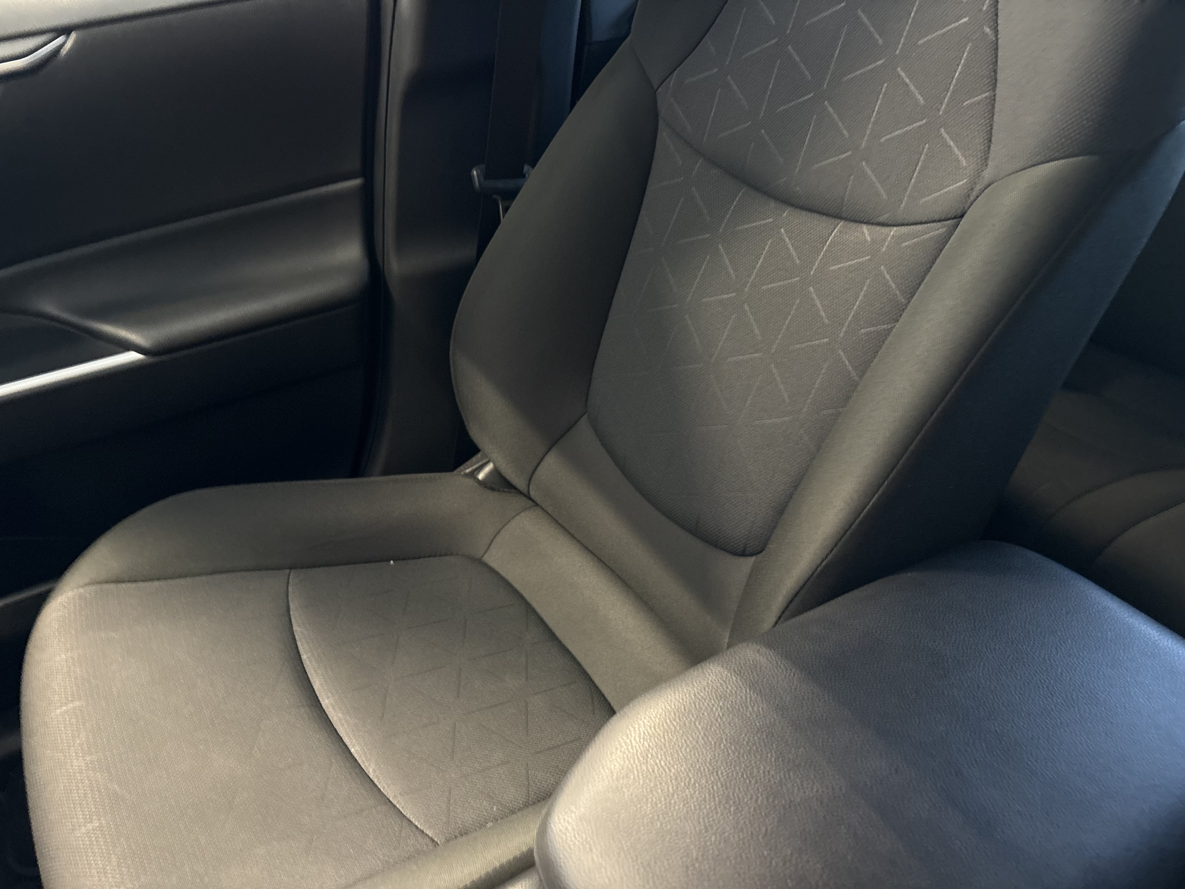Certified 2025 Toyota RAV4 XLE FWD image 19