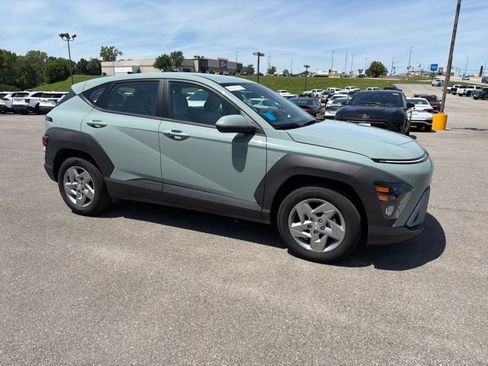 Used 2026 Hyundai Kona SE FWD image 12