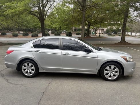 Used 2009 Honda Accord EX-L image 2