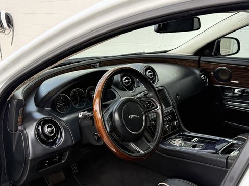 Used 2012 Jaguar XJ L RWD image 16