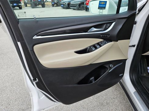 Used 2018 Buick Enclave Premium image 20