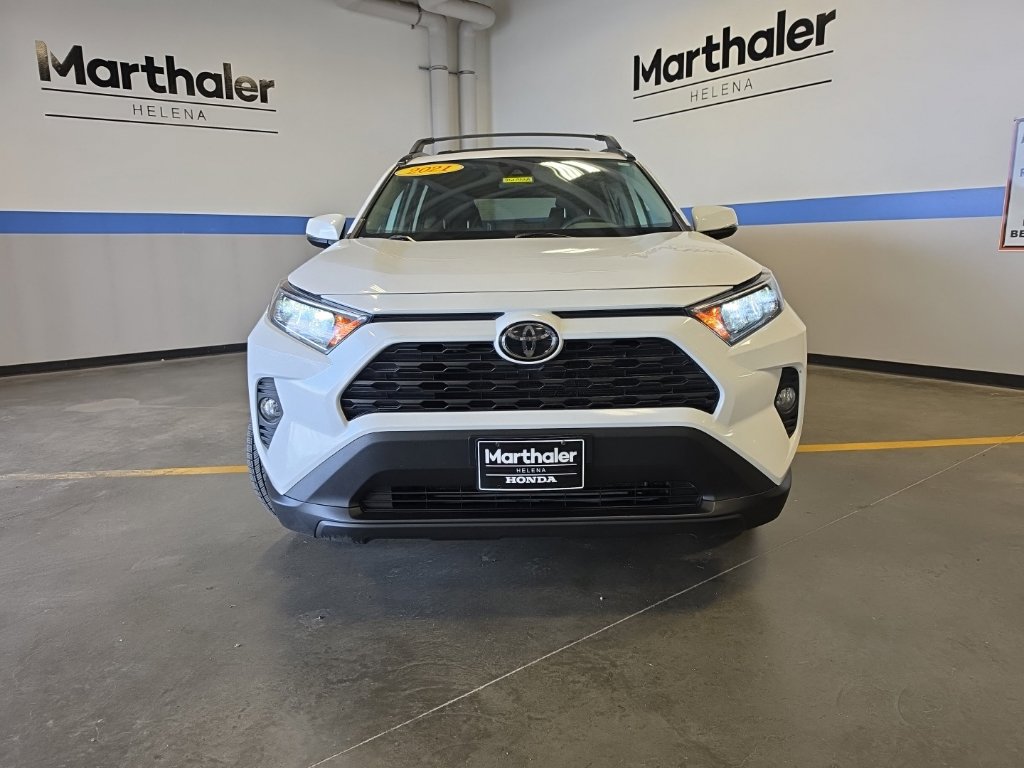 Used 2021 Toyota RAV4 XLE AWD/4WD image 2