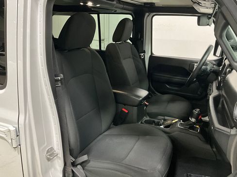 Used 2022 Jeep Wrangler Unlimited Sport AWD/4WD image 7