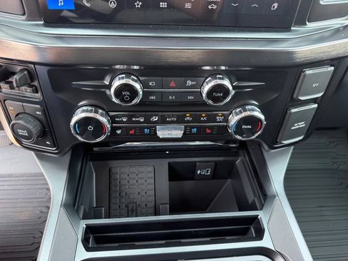 New 2026 Ford F250 Lariat w/ Black Appearance Package AWD/4WD image 31