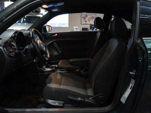 Used 2018 Volkswagen Beetle 2.0T S image 4