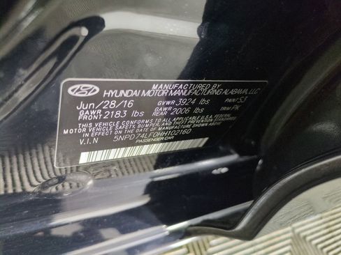 Used 2017 Hyundai Elantra SE image 28