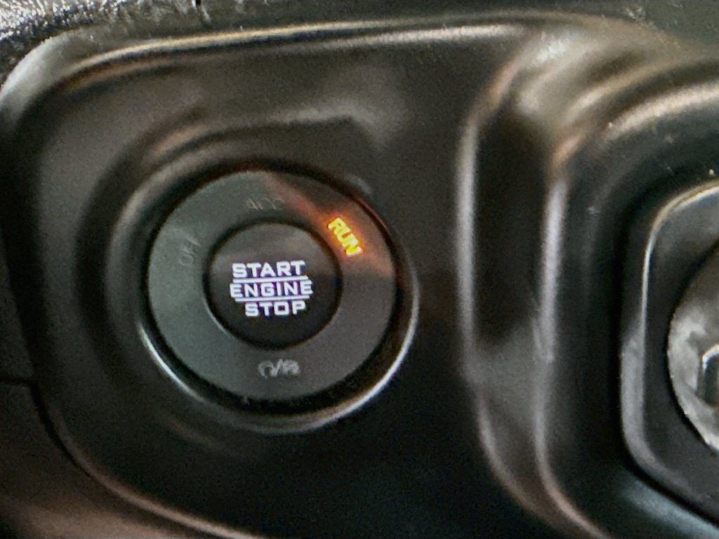 Certified 2022 Jeep Wrangler Unlimited Sahara AWD/4WD image 27
