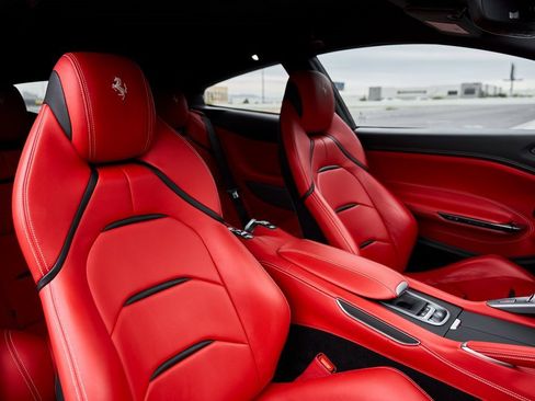 Used 2020 Ferrari GTC4Lusso T image 43