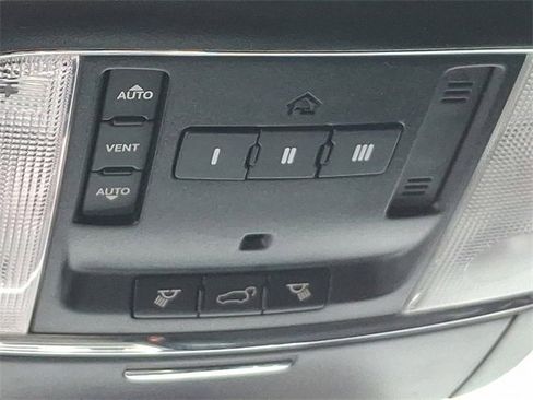 Used 2018 Jeep Grand Cherokee Altitude image 26