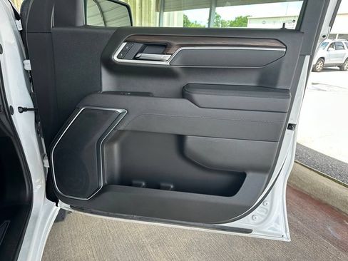 Used 2025 GMC Sierra 1500 SLT RWD image 36