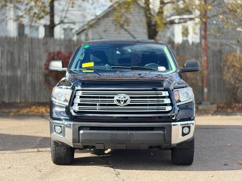 Used 2021 Toyota Tundra SR5 w/ Trail Edition image 9