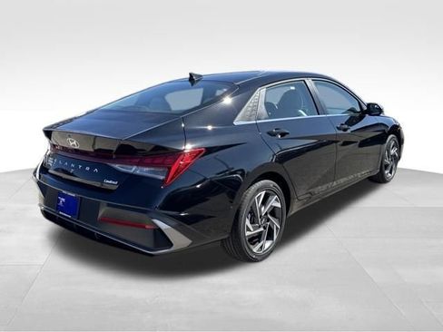 New 2026 Hyundai Elantra Limited w/ Cargo Package image 5