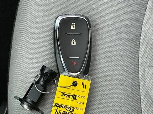 Used 2021 Chevrolet Equinox LS FWD image 33