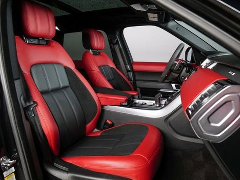 Used 2022 Land Rover Range Rover Sport HST image 3