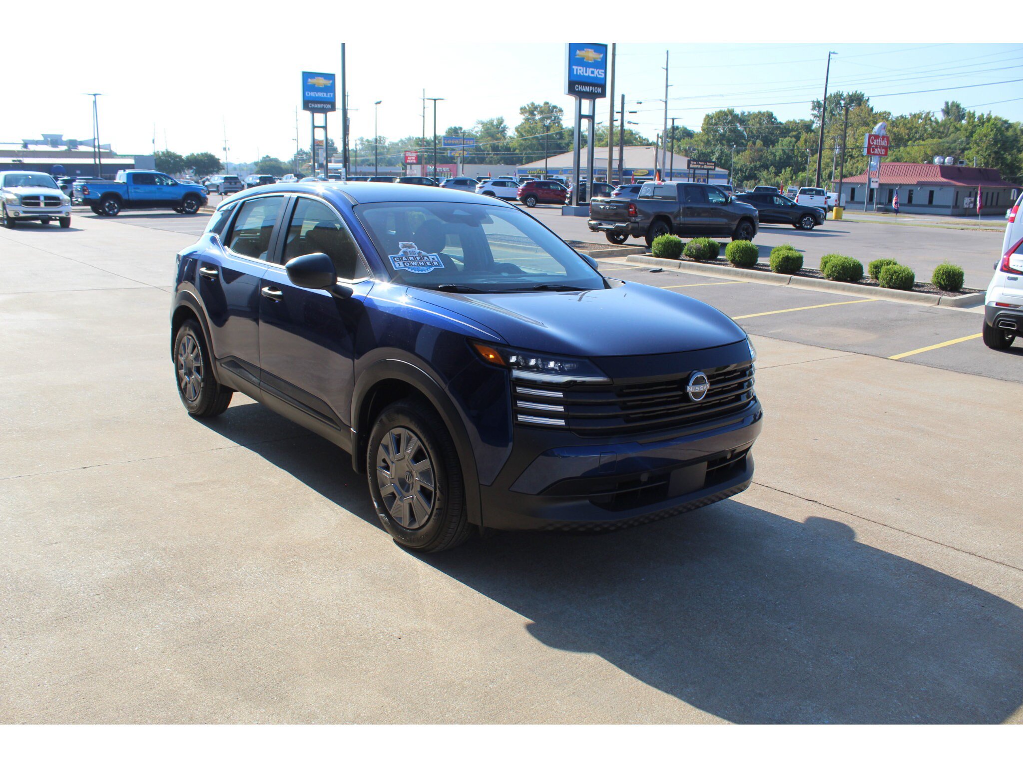 Used 2025 Nissan Kicks S AWD/4WD image 4